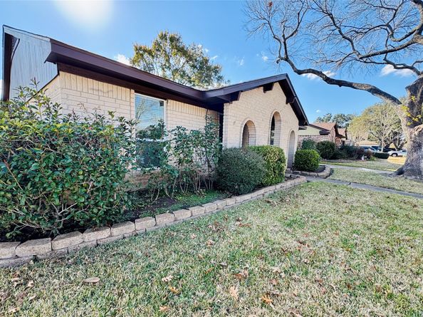 11847 Monticeto Lane, Meadows Place TX 77477