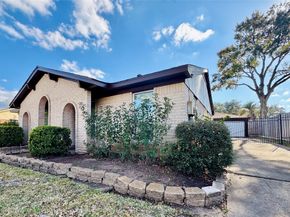 11847 Monticeto Lane, Meadows Place TX 77477