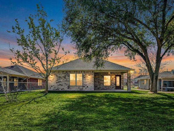 8405 Folkstone Lane, Houston TX 77075