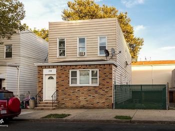 178 Avenue F