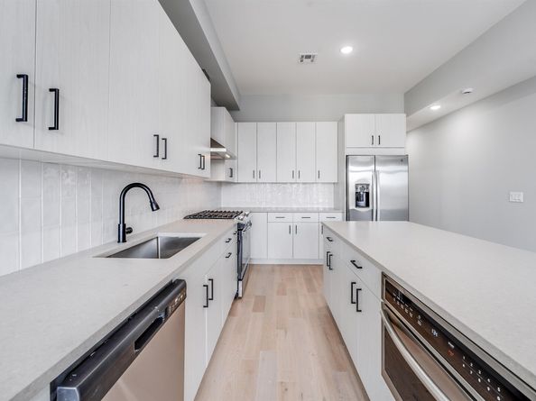 810 6th St 2, Union City NJ 07087