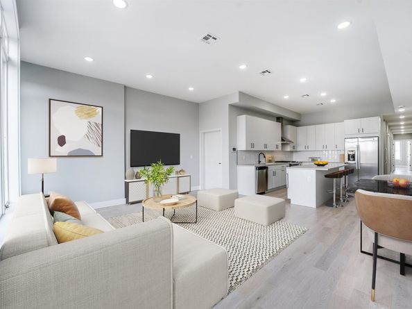 810 6th St 2, Union City NJ 07087