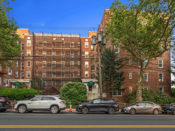 8400 Blvd East 2F, North Bergen NJ 07047