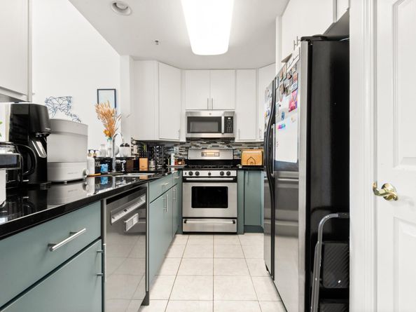 122 Abbie Ct, Guttenberg NJ 07093
