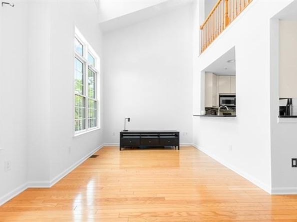 122 Abbie Ct, Guttenberg NJ 07093