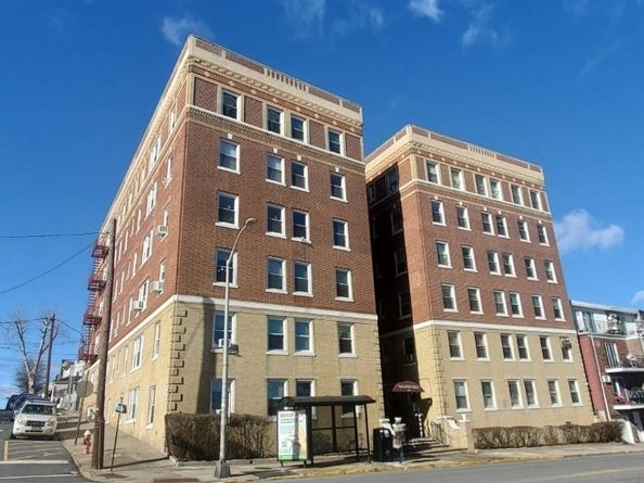 6701 Blvd East E1, West New York NJ 07093
