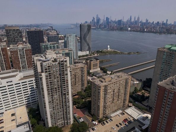 45 River Dr South 1814, Jersey City NJ 07310