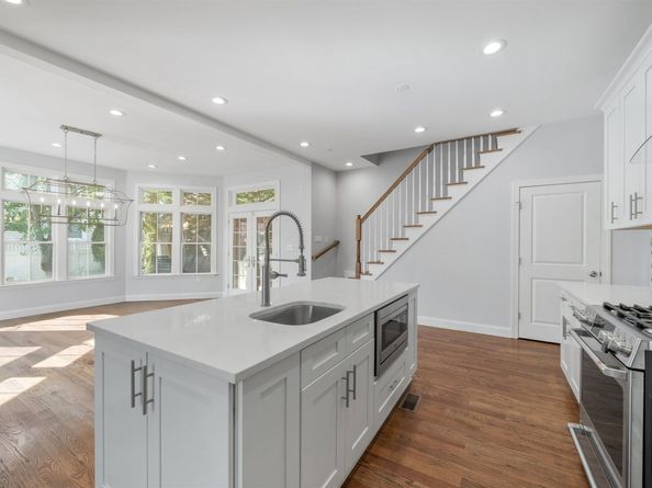 829 Avenue C, Bayonne NJ 07002