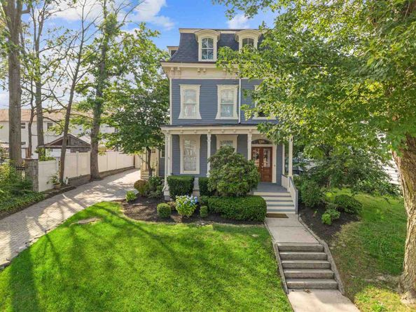 829 Avenue C, Bayonne NJ 07002