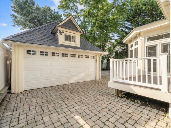 829 Avenue C, Bayonne NJ 07002