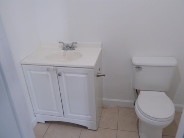 47 Dogwood St, Jersey City NJ 07305