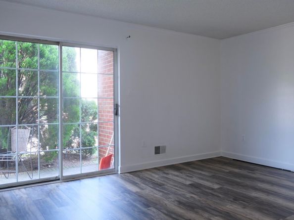 47 Dogwood St, Jersey City NJ 07305