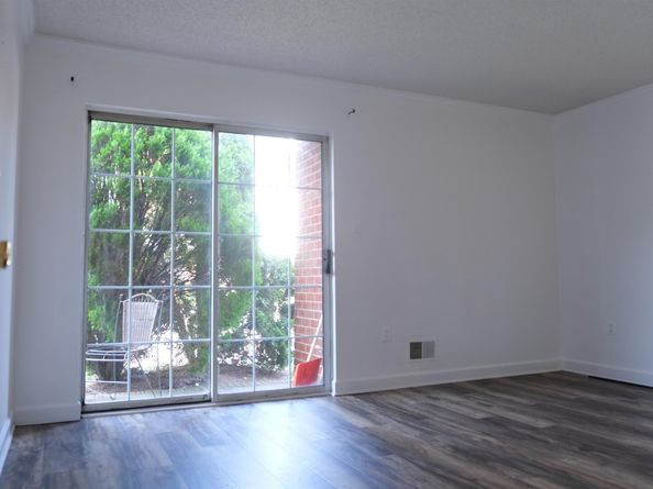47 Dogwood St, Jersey City NJ 07305
