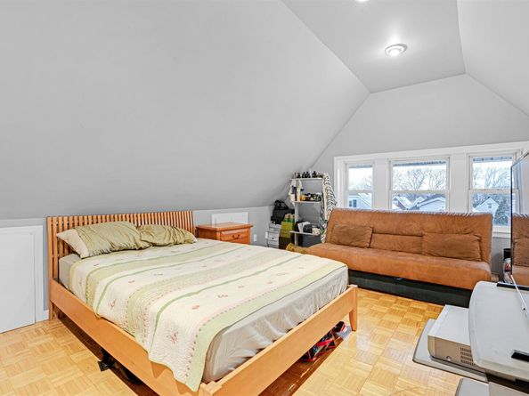 16 Stegman Terrace, Jersey City NJ 07305