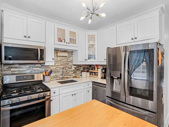 16 Stegman Terrace, Jersey City NJ 07305