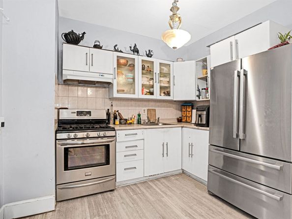 16 Stegman Terrace, Jersey City NJ 07305