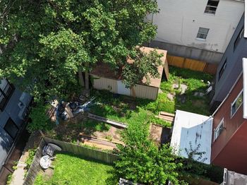 106 Clinton Ave