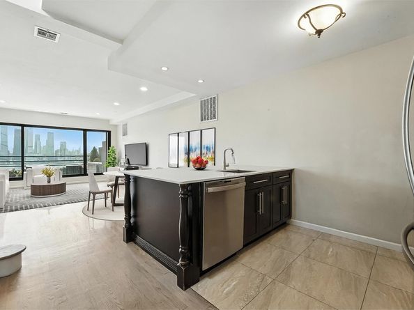 518-530 Gregory Ave PH1, Weehawken NJ 07086