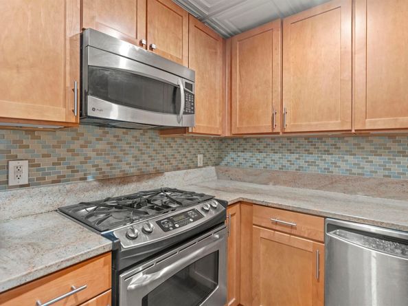 187 Wayne St 311C, Jersey City NJ 07302