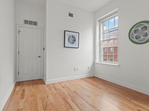 187 Wayne St 311C, Jersey City NJ 07302