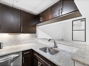 187 Wayne St 107C, Jersey City NJ 07302