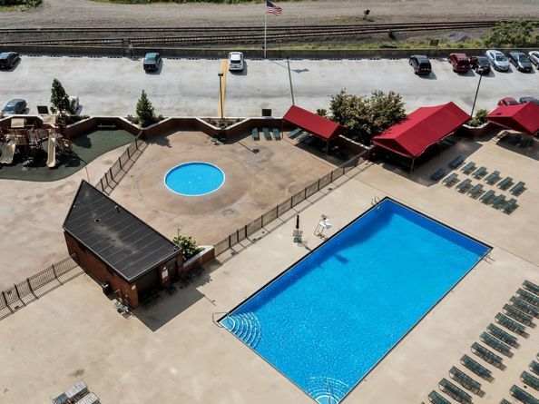 2234 Harmon Cove Tower, Secaucus NJ 07094