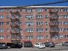 8829 Kennedy Blvd D1, North Bergen NJ 07047