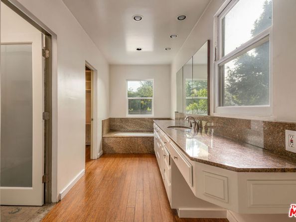 2016 Coldwater Canyon Drive, Beverly Hills CA 90210