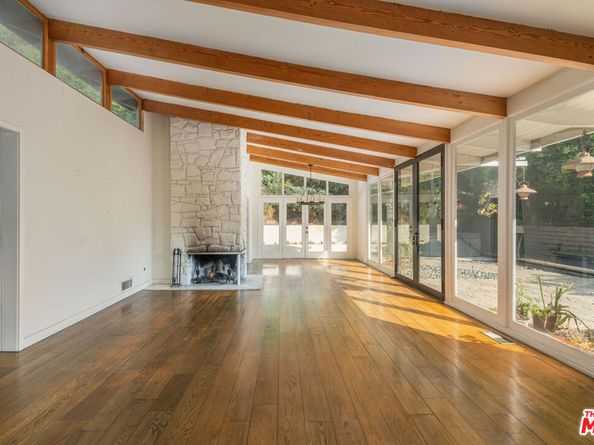 2016 Coldwater Canyon Drive, Beverly Hills CA 90210