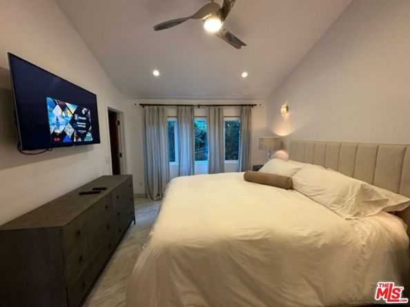 425 Sunridge Street, Playa Del Rey CA 90293