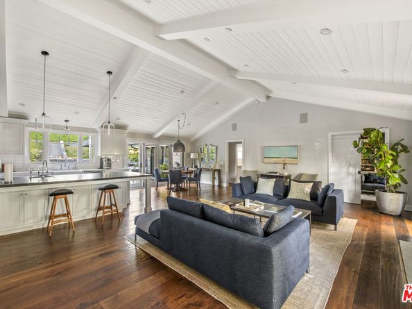 5549 Green Oak Drive, Los Angeles CA 90068