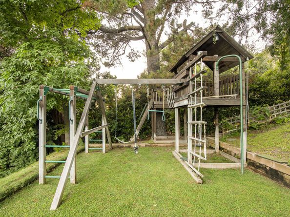 5549 Green Oak Drive, Los Angeles CA 90068