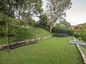 5549 Green Oak Drive, Los Angeles CA 90068