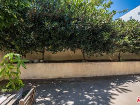 5335 Cartwright Avenue 4, North Hollywood CA 91601