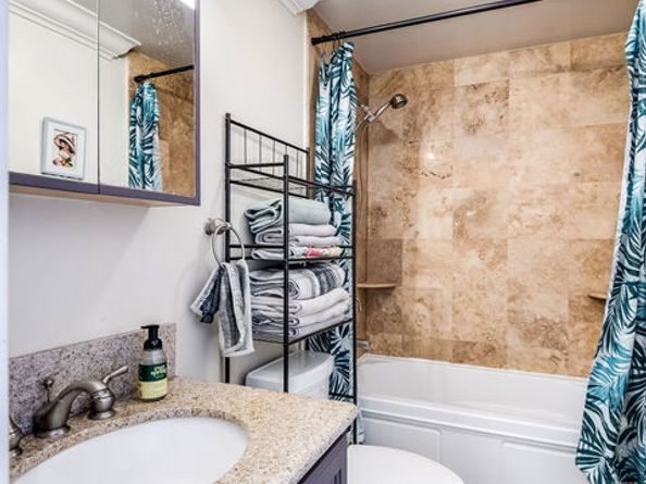 5335 Cartwright Avenue 4, North Hollywood CA 91601