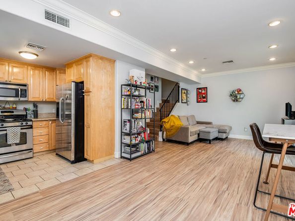 5335 Cartwright Avenue 4, North Hollywood CA 91601