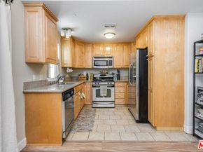 5335 Cartwright Avenue 4, North Hollywood CA 91601