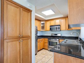 5009 Los Morros 18, Oceanside CA 92057