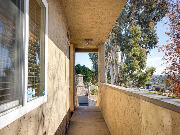 5009 Los Morros 18, Oceanside CA 92057