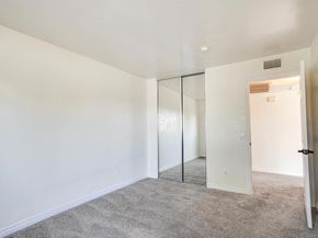 5009 Los Morros 18, Oceanside CA 92057