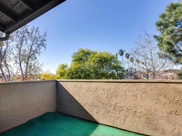 5009 Los Morros 18, Oceanside CA 92057