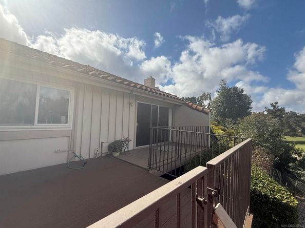 17469 Plaza Abierto 18, San Diego CA 92128