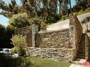 717 Greentree Road, Pacific Palisades CA 90272