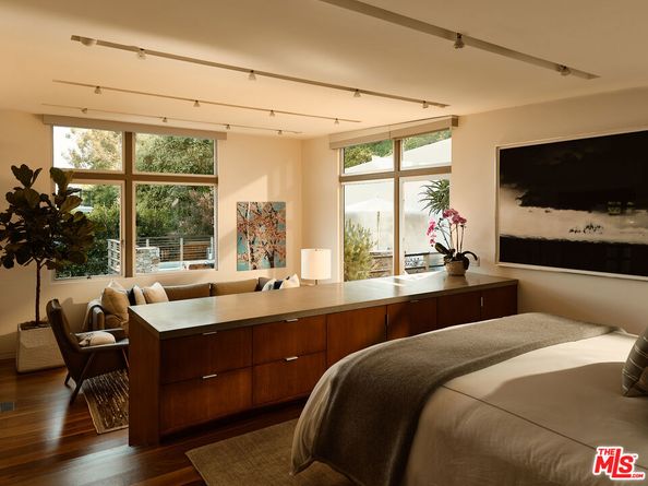 717 Greentree Road, Pacific Palisades CA 90272