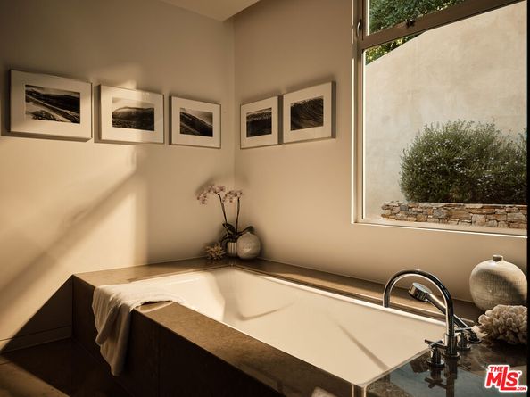 717 Greentree Road, Pacific Palisades CA 90272