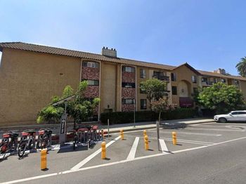 7300 Franklin Avenue