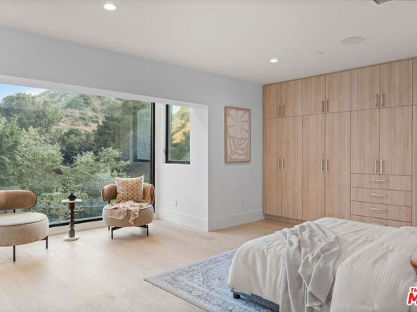 2256 Nichols Canyon Road, Los Angeles CA 90046