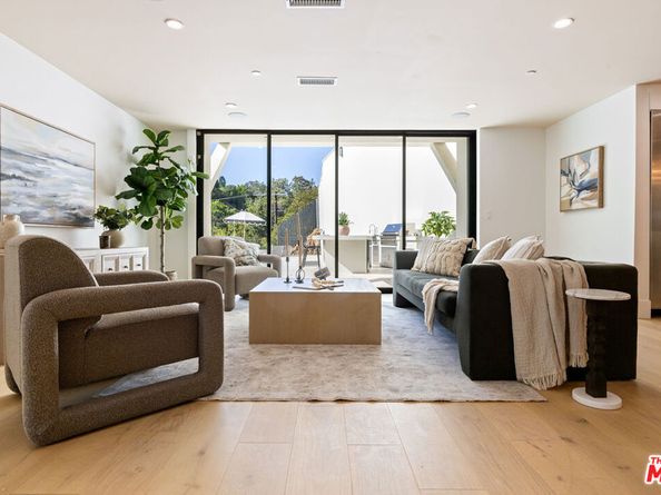 2256 Nichols Canyon Road, Los Angeles CA 90046