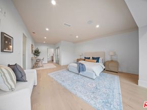 2256 Nichols Canyon Road, Los Angeles CA 90046