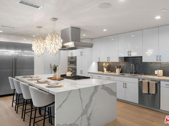 2256 Nichols Canyon Road, Los Angeles CA 90046